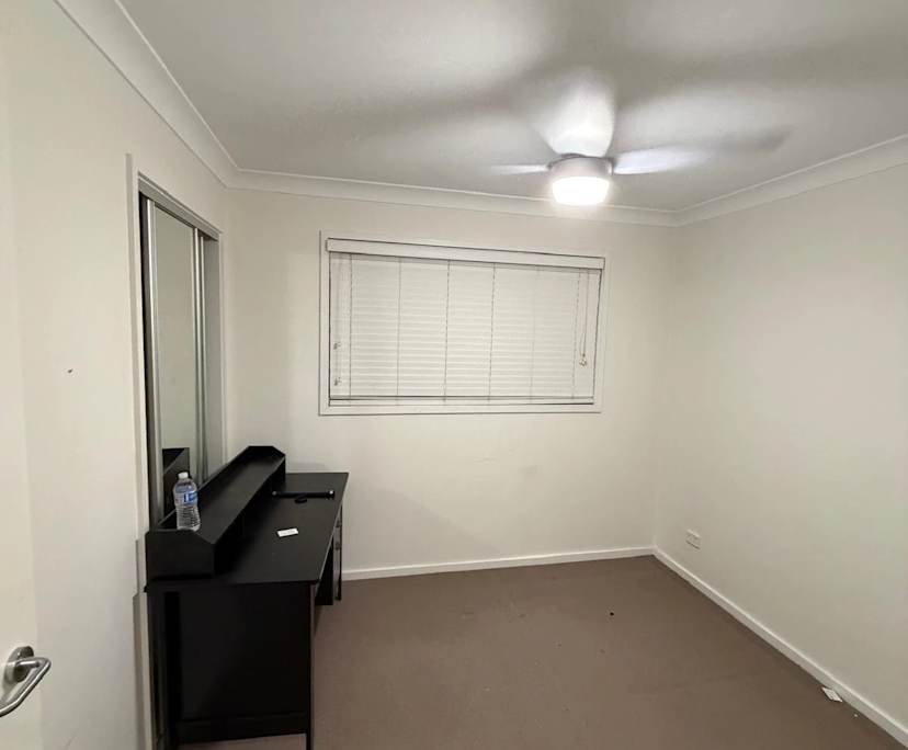 Unfurnished room in a flatshare