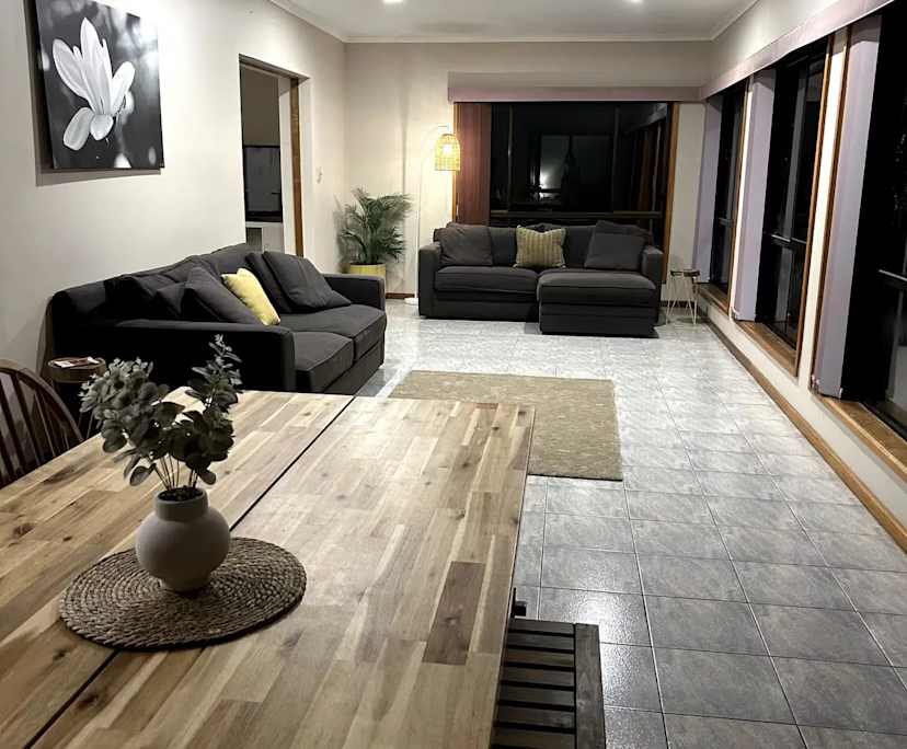 Room in a share house