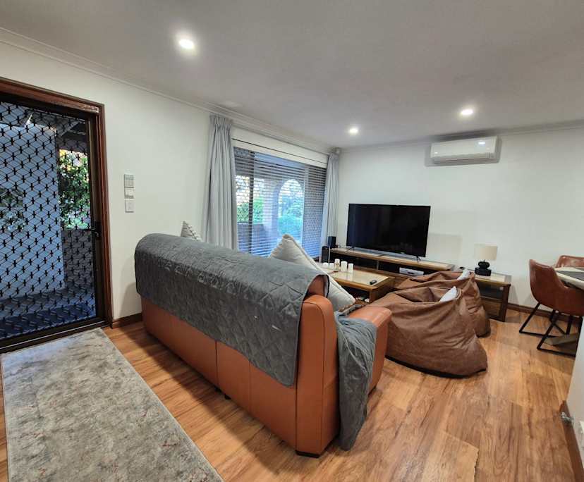 $350, Share-house, 3 bathrooms, Craigie WA 6025