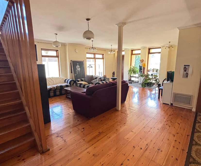 Room in a share house