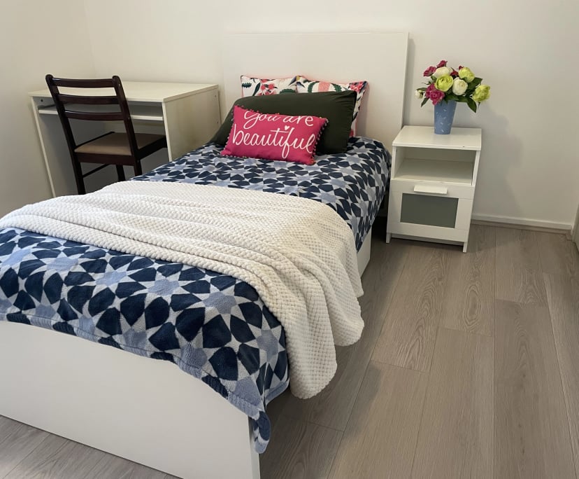 Room in a share house