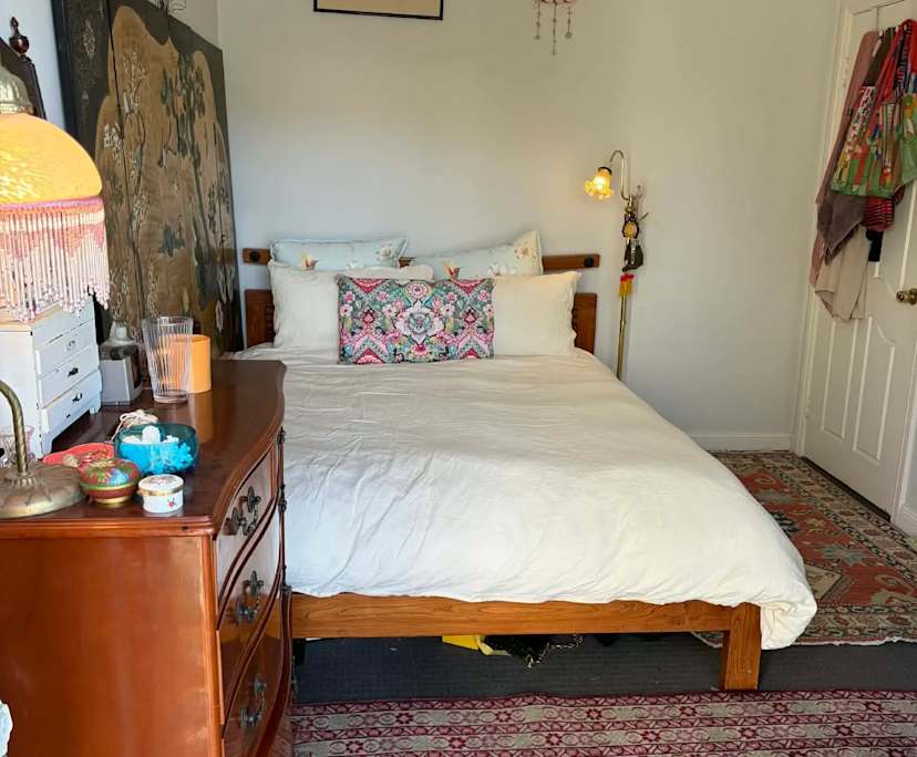 Room in a share house