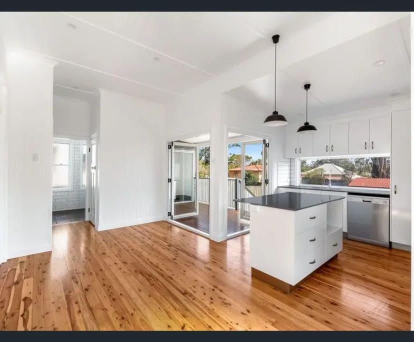 $200, Share-house, 3 bathrooms, Mount Lofty QLD 4350