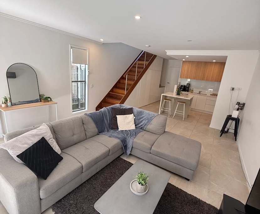 Unfurnished room with own bathroom