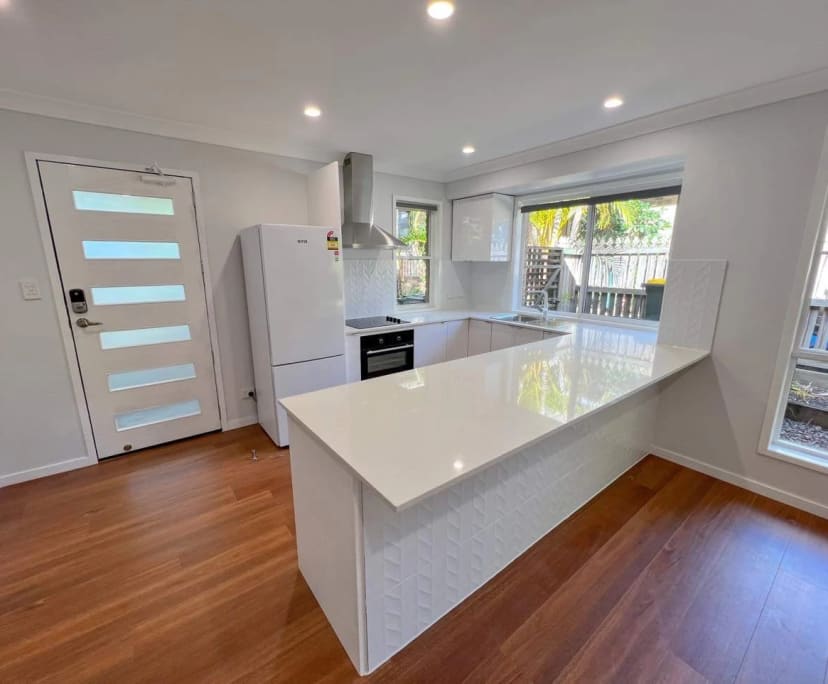 $350, Share-house, 3 bathrooms, Carrara QLD 4211