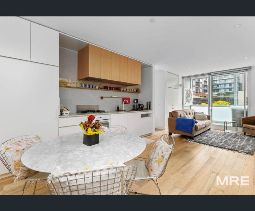 Furnished room in a flatshare