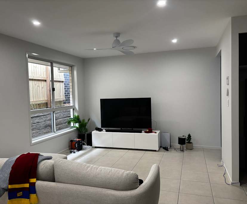 Unfurnished room with own bathroom