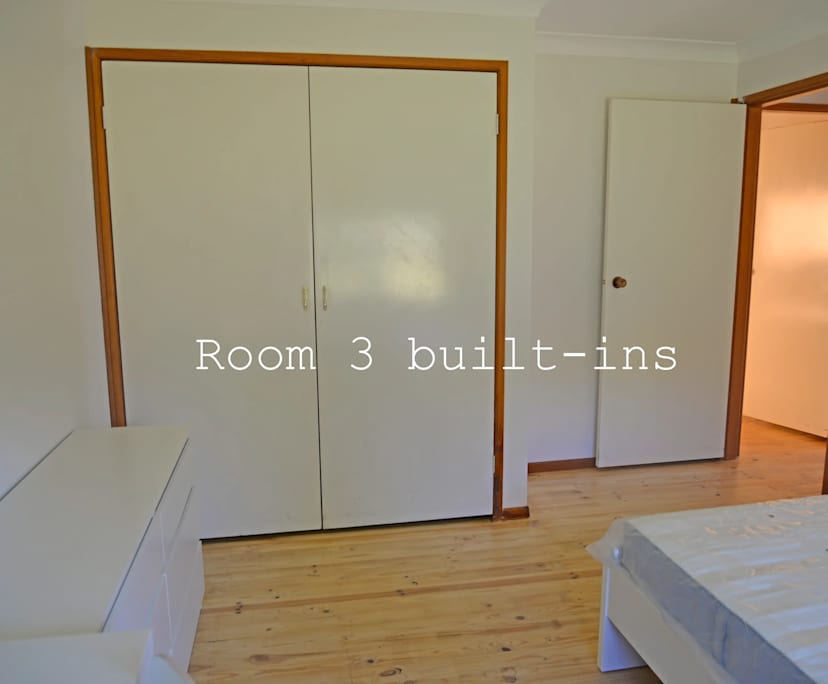 $295, Share-house, 4 bathrooms, Tolland NSW 2650