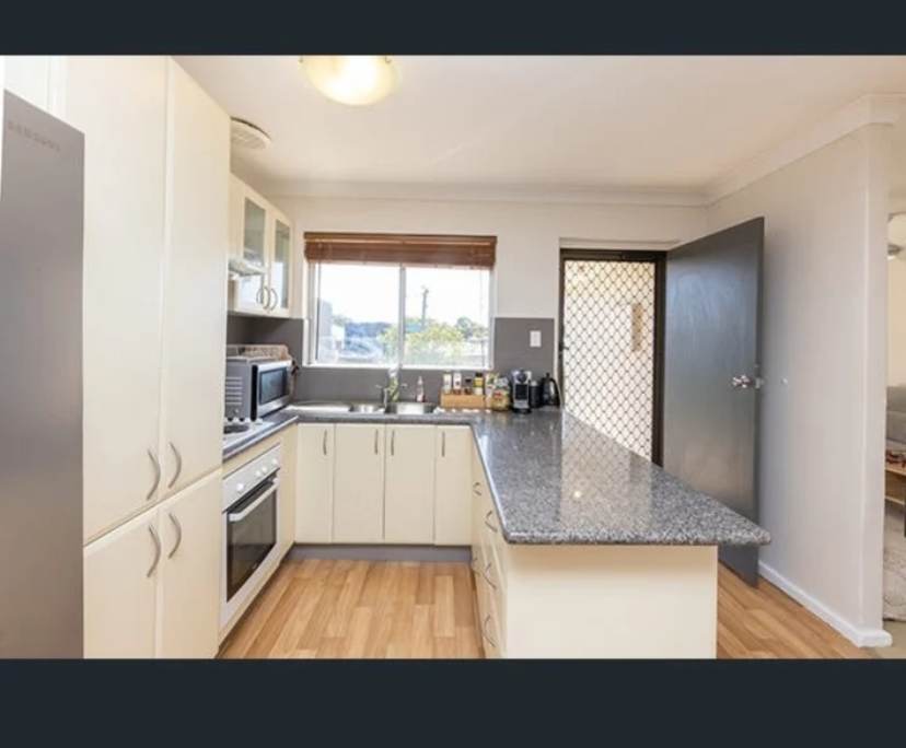 Room in a share house
