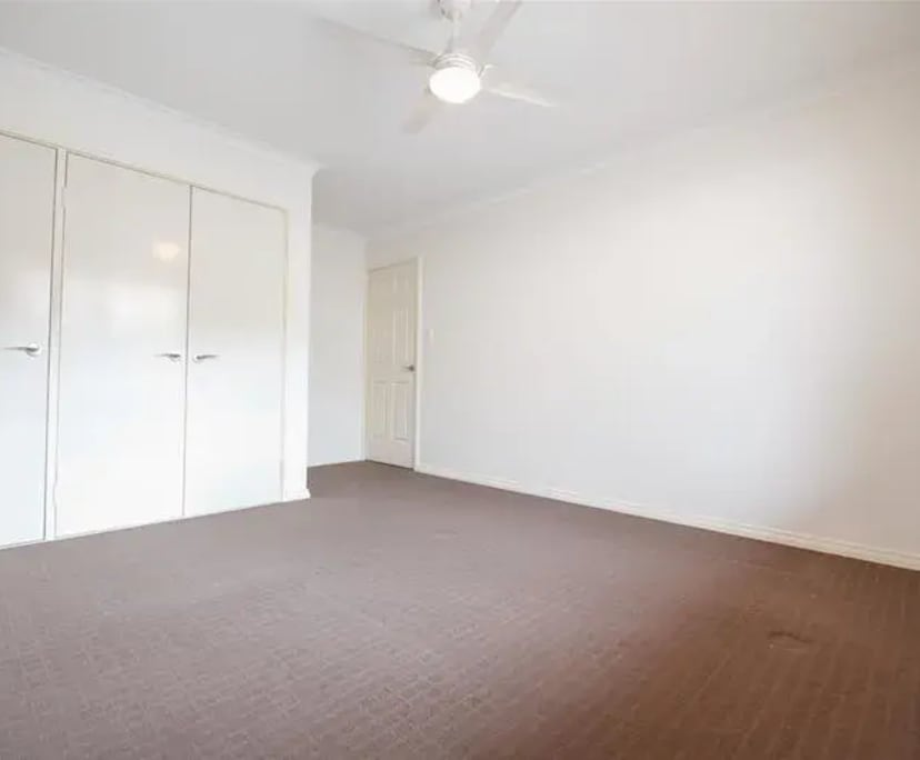 Unfurnished room in a share house