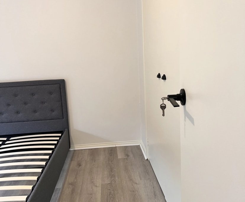 Room in a share house