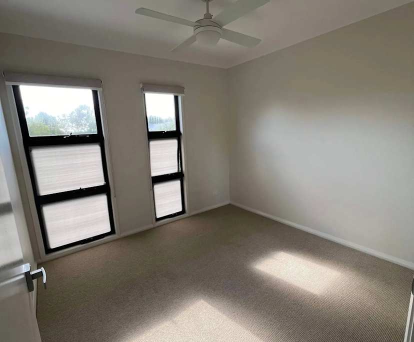 Unfurnished room in a share house