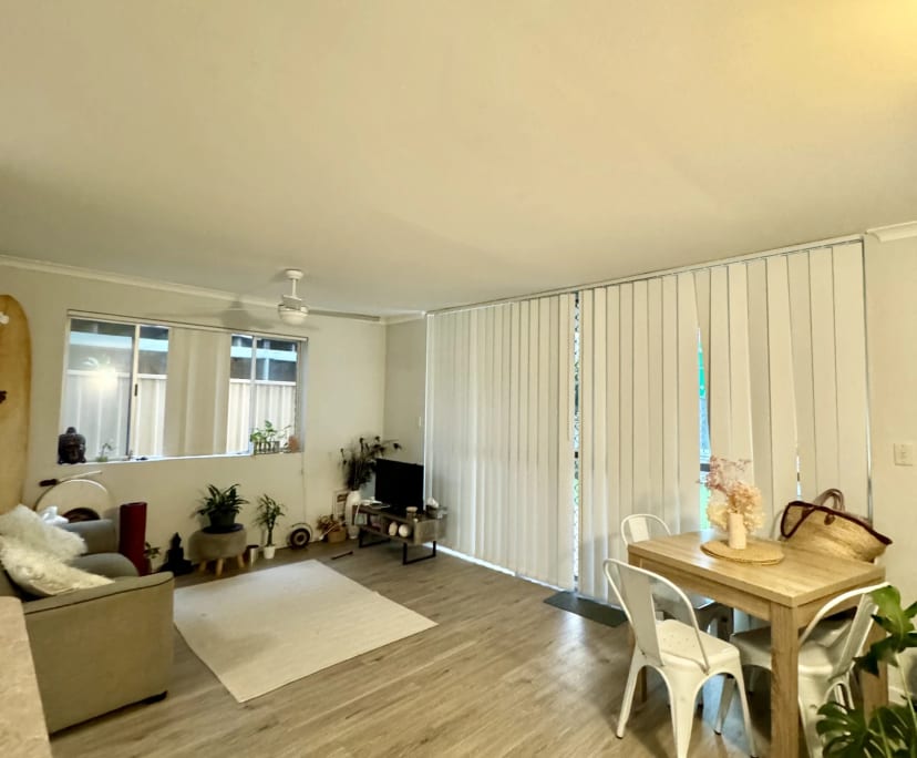 $320, Flatshare, 2 bathrooms, Currumbin QLD 4223