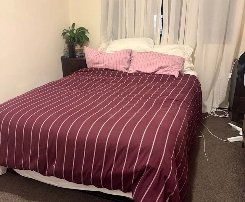 Unfurnished room in a flatshare