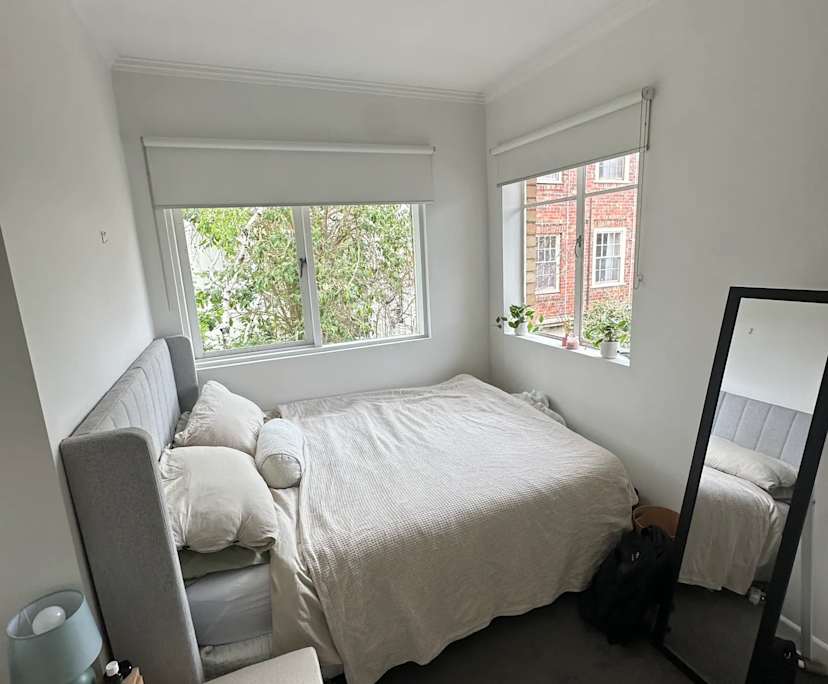Furnished room in a flatshare