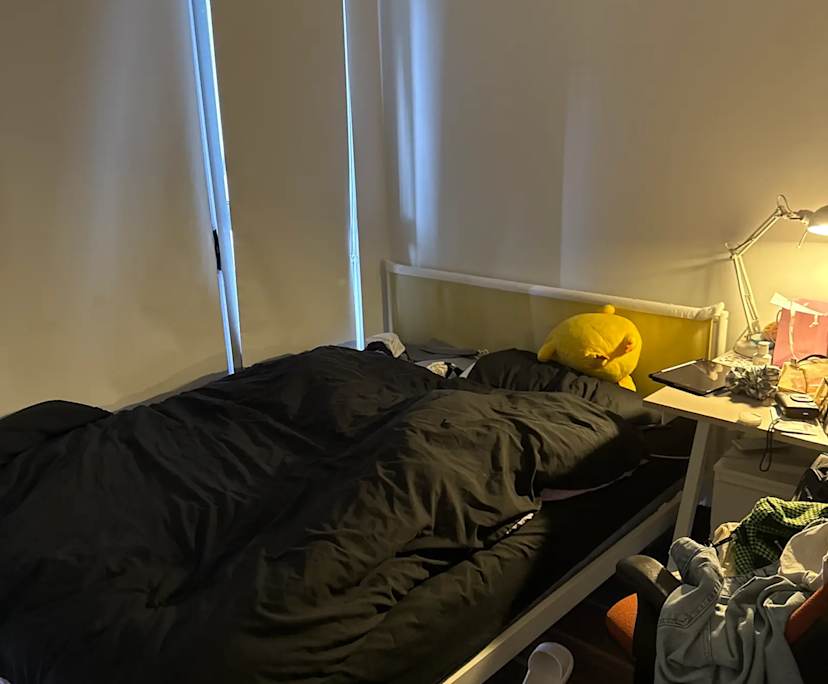 Furnished room in a flatshare