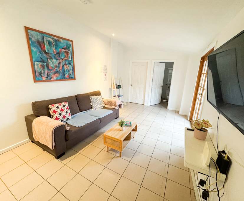 $350, Share-house, 6 bathrooms, St Kilda VIC 3182