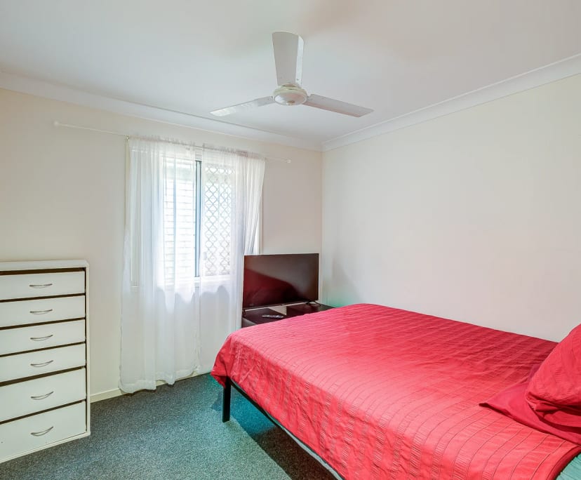 Room for Rent in Logan Reserve, Brisbane 230, Fur...