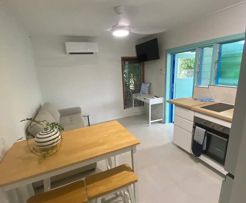 $480, Studio, 1 bathroom, Yorkeys Knob QLD 4878