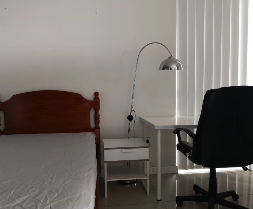 Furnished room in a flatshare