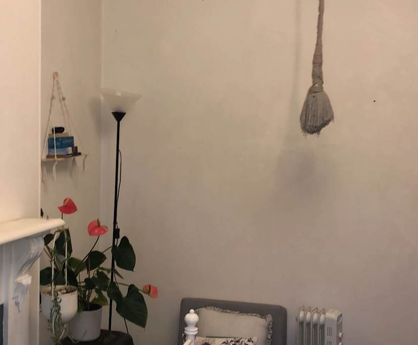 Room in a share house