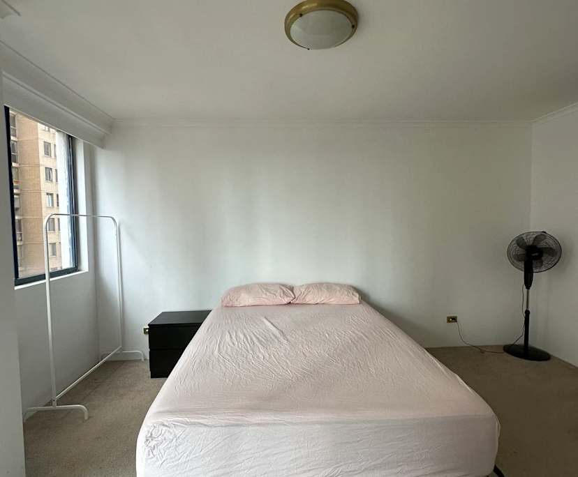 Furnished room with ensuite in a flatshare