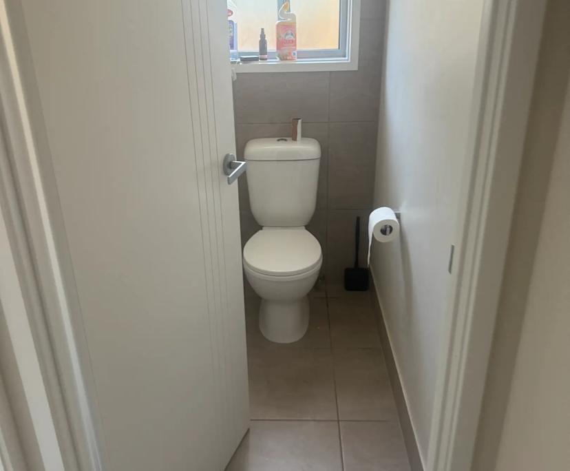 Room in a share house