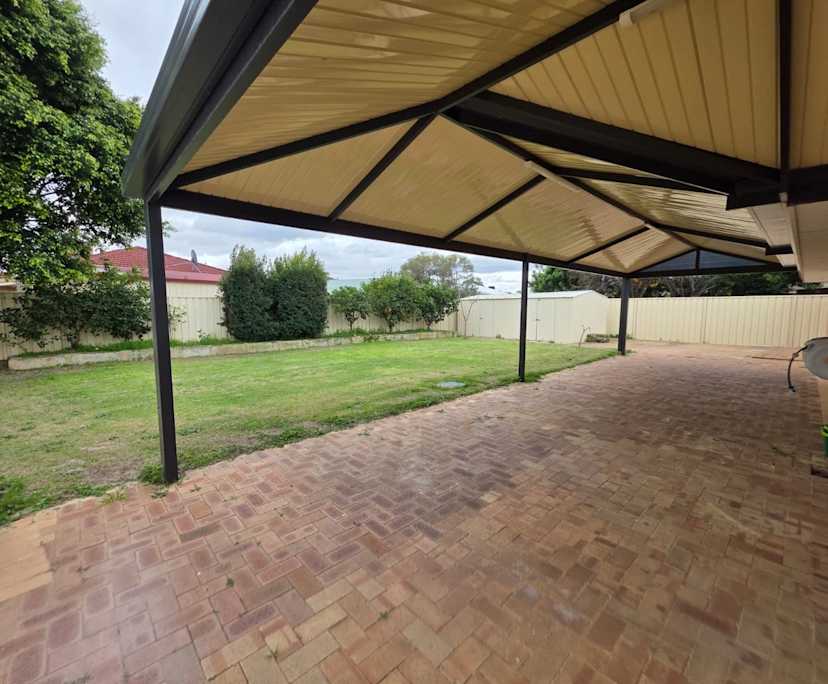 $1,000, Whole-property, 4 bathrooms, Forrestfield WA 6058