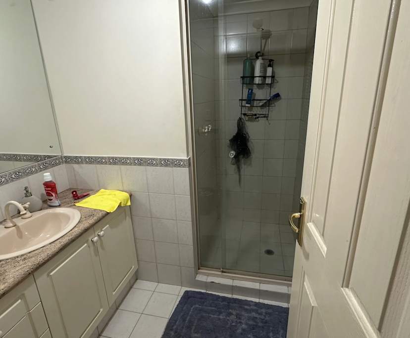Furnished room with own bathroom