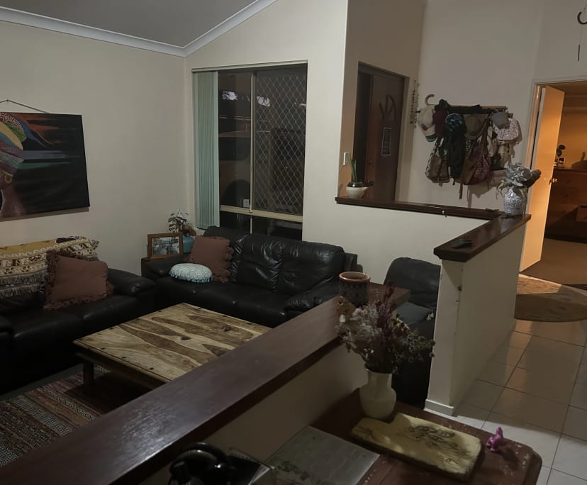 $385, Homestay, 3 bathrooms, Hilton WA 6163