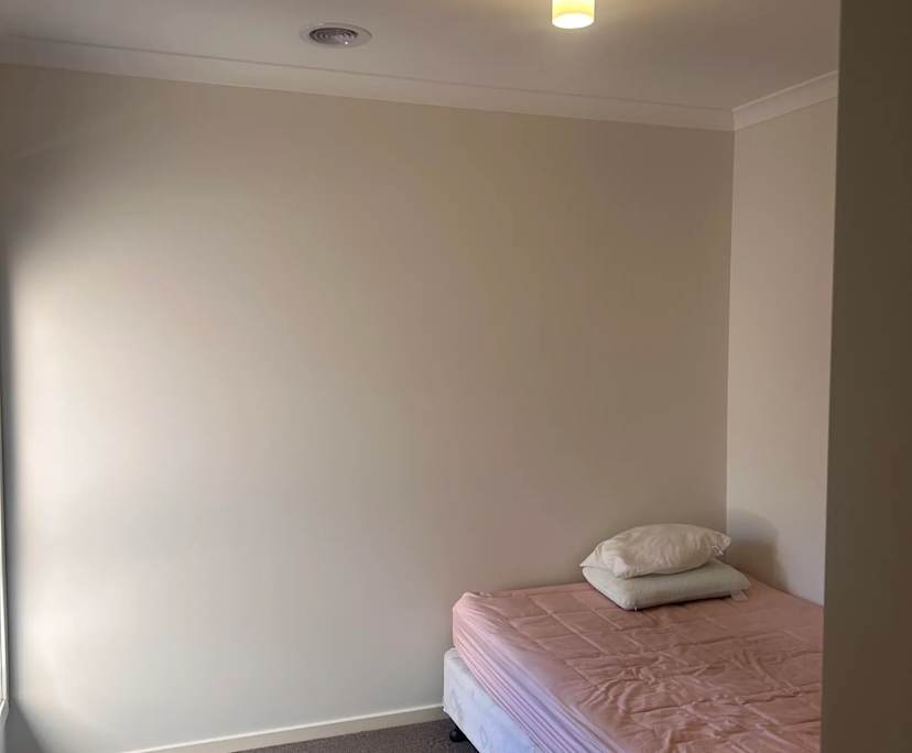 $300, Share-house, 2 bathrooms, Officer VIC 3809