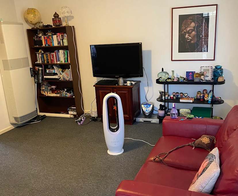 Unfurnished room in a share house