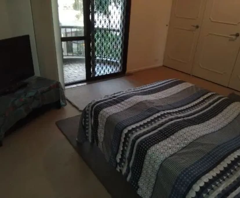 $410, Flatshare, 2 bathrooms, Surfers Paradise QLD 4217