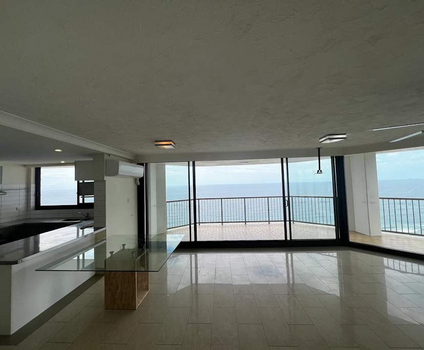 $1,400, Whole-property, 2 bathrooms, Surfers Paradise QLD 4217