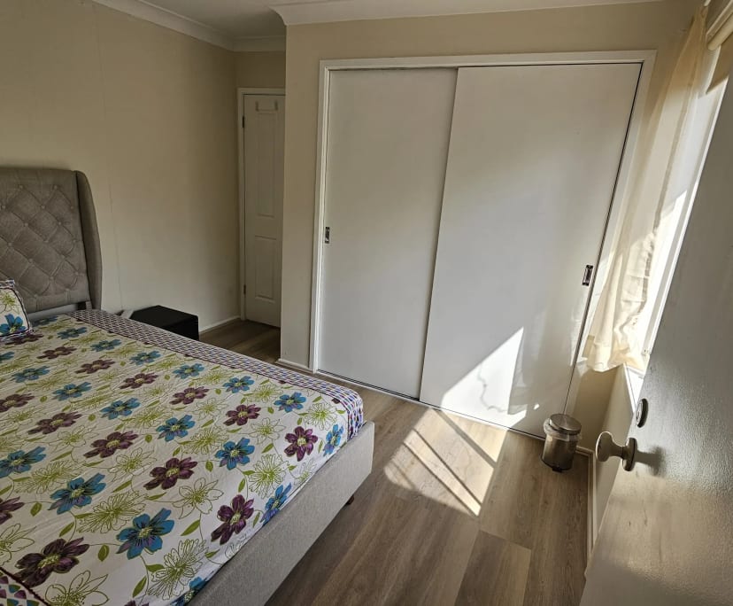 Room for Rent in Seven Hills, Sydney 230, Furnish...