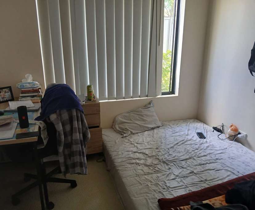 Unfurnished room in a share house
