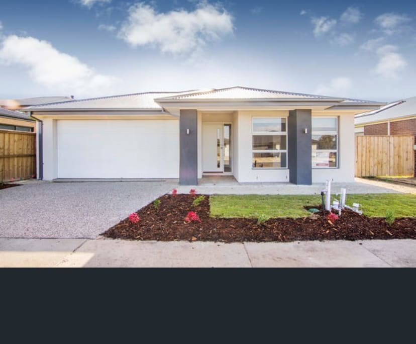 Unfurnished room in a share house