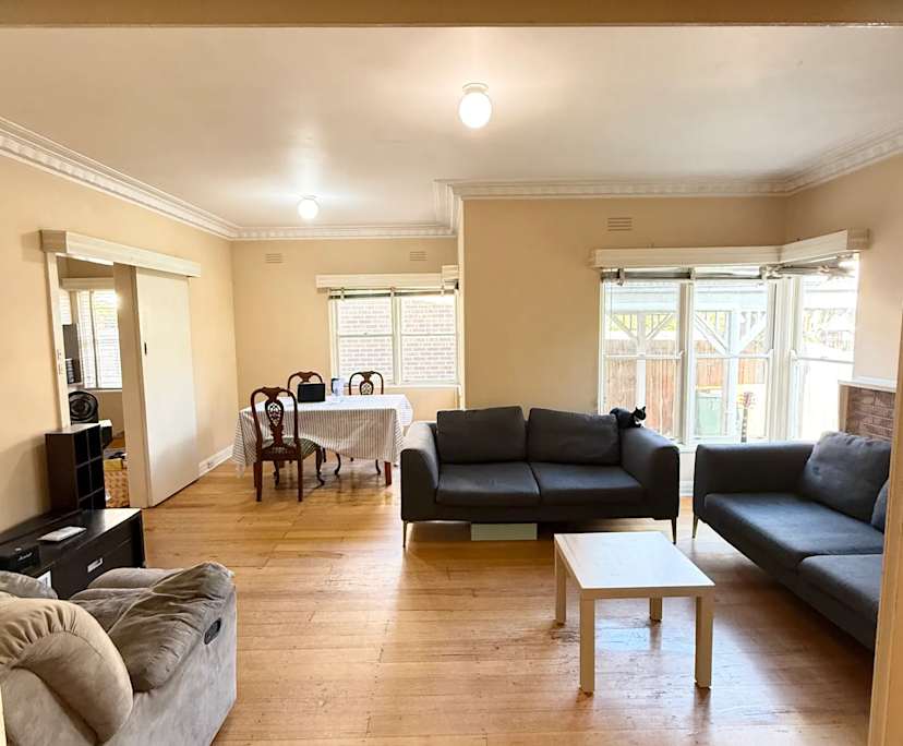 Room in a share house