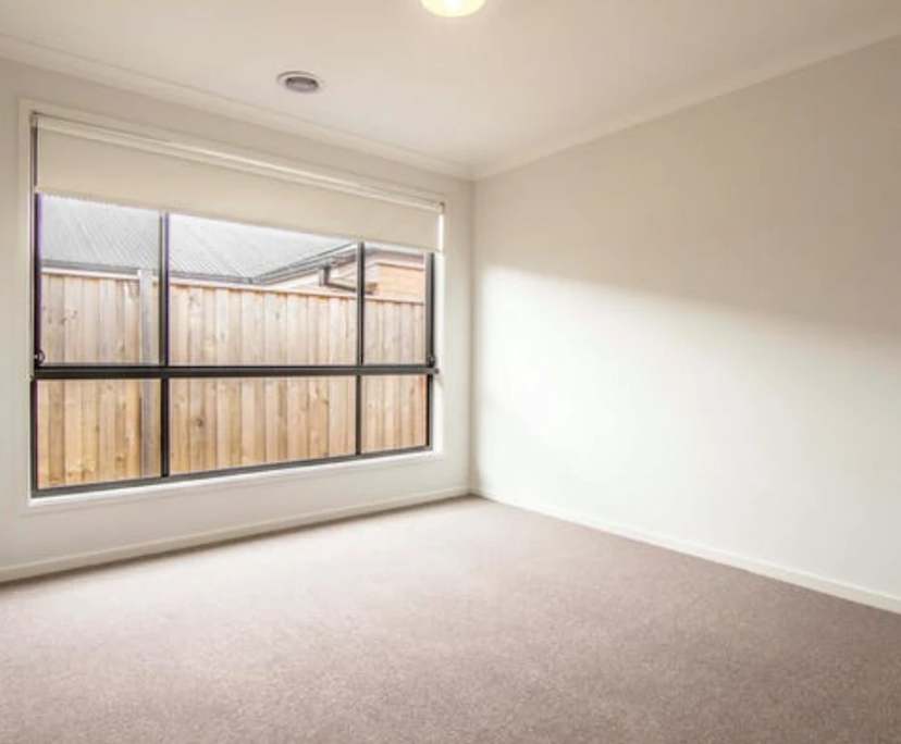 Unfurnished room in a share house