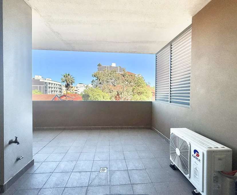 $1,100, Whole-property, 3 bathrooms, Wolli Creek NSW 2205