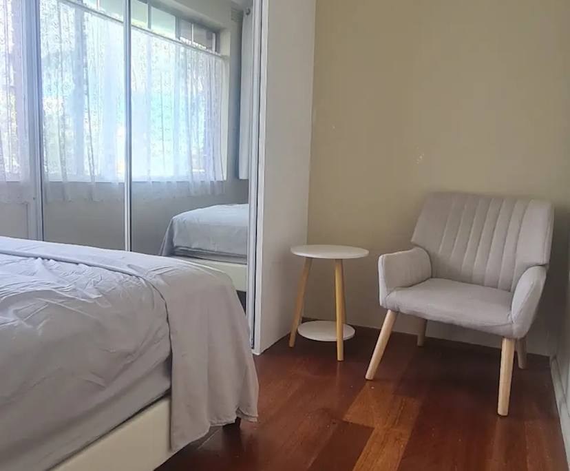 Furnished room in a flatshare