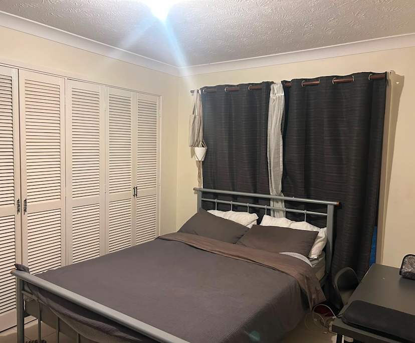 Room in a share house
