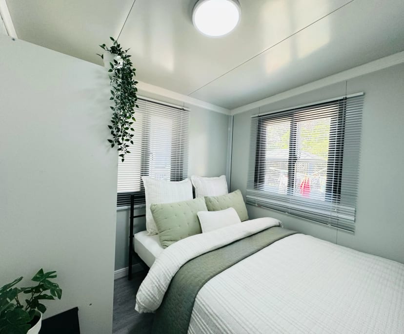 $525, Granny-flat, 2 bathrooms, Seven Hills NSW 2147