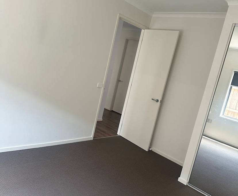 Unfurnished room in a share house