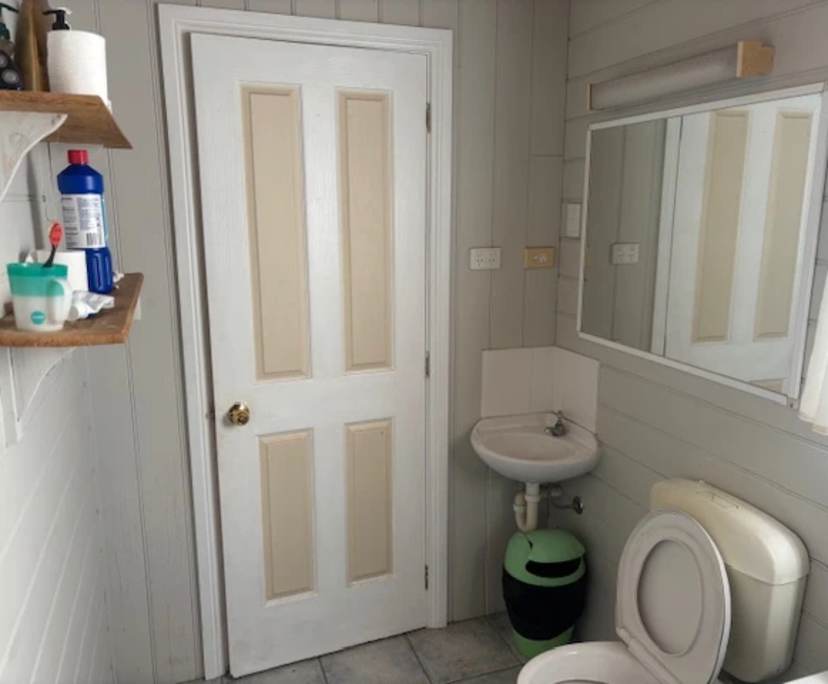 Room in a share house