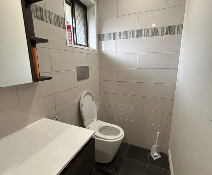 $300, Share-house, 3 bathrooms, Rothwell QLD 4022