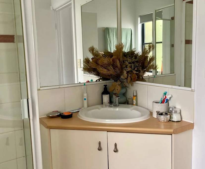 $265, Share-house, 3 bathrooms, Red Hill QLD 4059