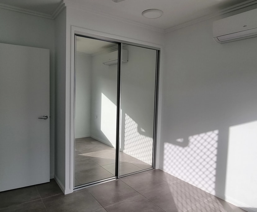 $250, Share-house, 4 bathrooms, Bentley Park QLD 4869