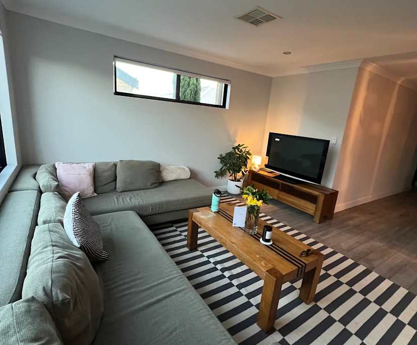 $400, Share-house, 3 bathrooms, Coogee WA 6166