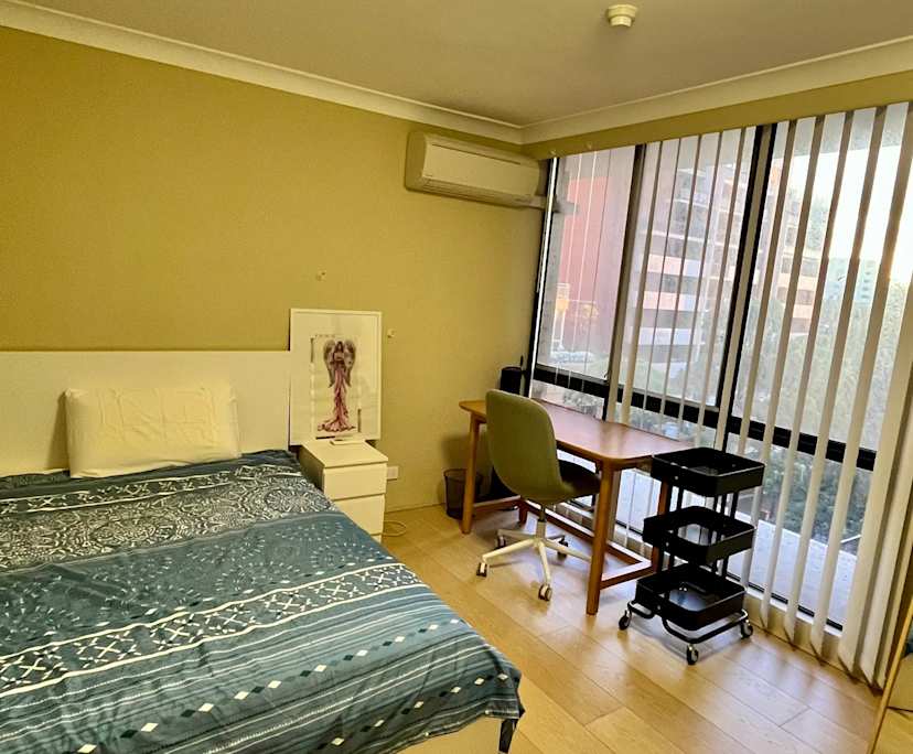 Furnished room in a flatshare